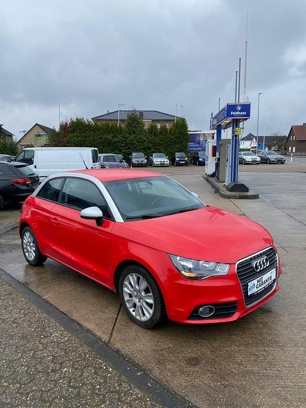 Gebraucht Audi A1 85 PS (62 kW) 2011 Rot Kleinwagen