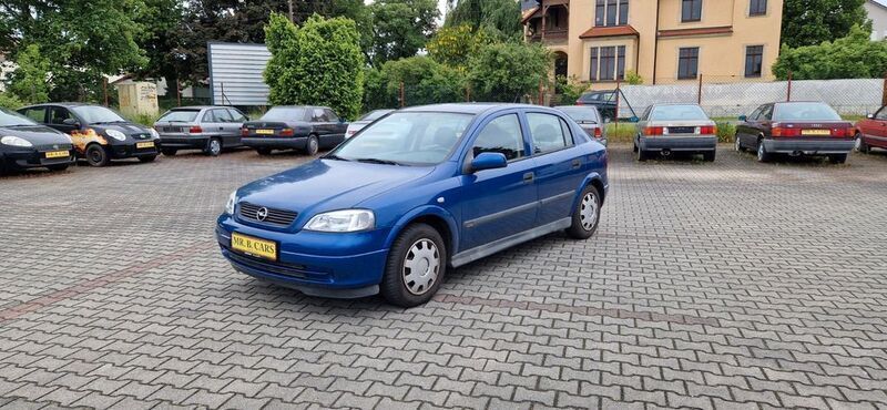 Blau Gebraucht 2002 Opel Astra Selection Limousine | 550 € (Superpreis) - Bild 1/4