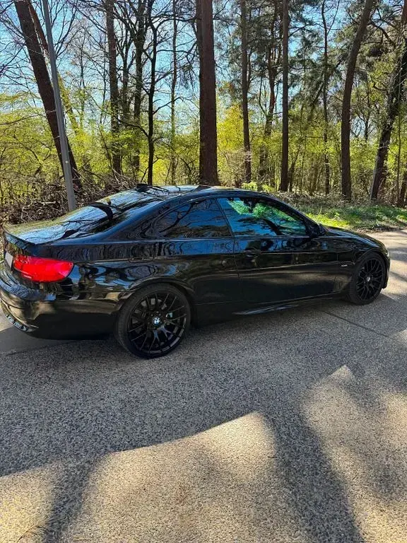 Gebraucht BMW 330 Performance 245 PS (180 kW) 2009 Schwarz Coupé