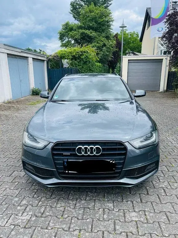 Gebraucht Audi A4 S-Line 245 PS (180 kW) 2013 Grau Kombi