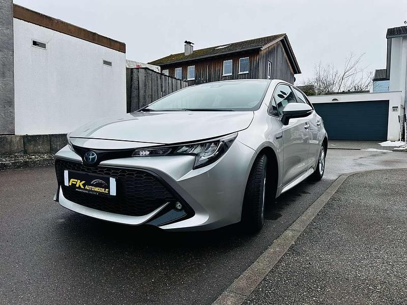 Gebraucht Toyota Corolla Hybrid 99 PS (72 kW) 2019 Grau Limousine