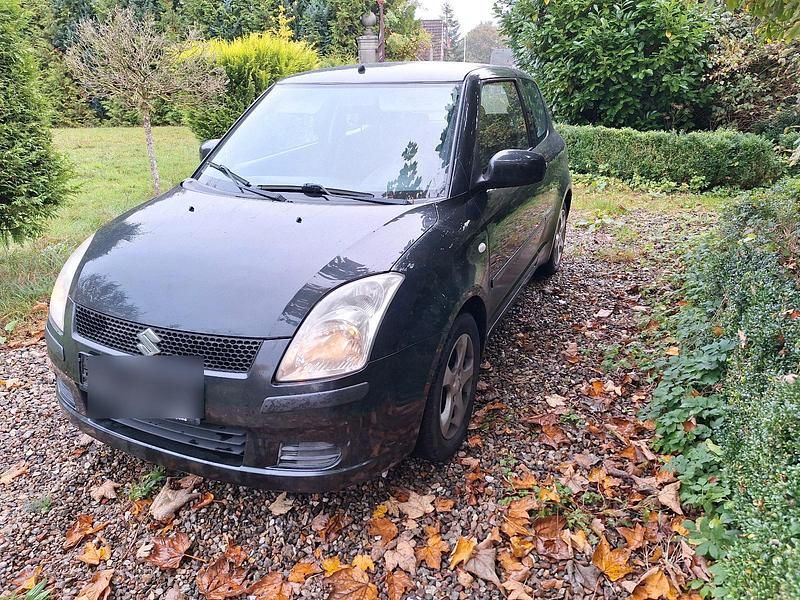 Schwarz Gebraucht 2005 Suzuki Swift Kleinwagen | 1.399 € (Fairer Preis) - Bild 1/4