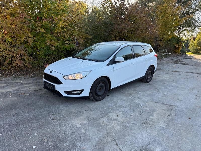 Gebraucht Ford Focus Business Edition 120 PS (88 kW) 2018 Weiß Kombi