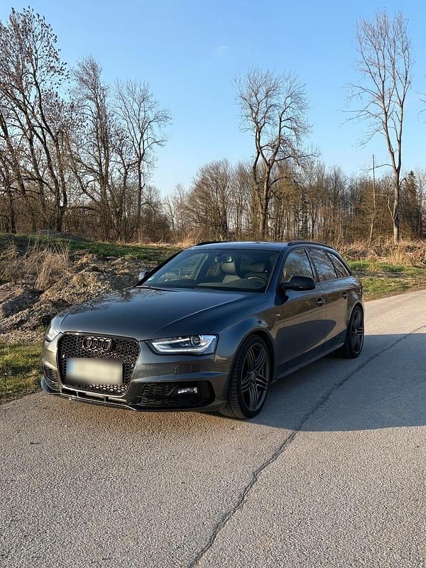 Gebraucht Audi A4 Comfort 240 PS (176 kW) 2014 Grau Kombi