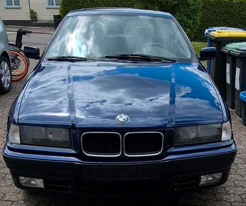 Blau Gebraucht 2000 BMW 316 M Sport Coupé | 2.600 € - Bild 1/4