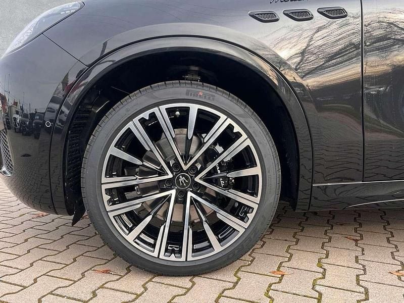 Gebraucht Maserati Grecale 330 PS (242 kW) 2026 Nero tempesta SUV