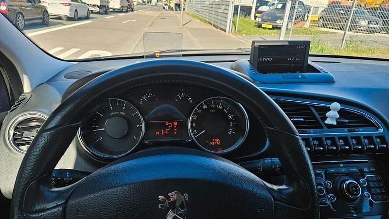 Blau Gebraucht 2011 Peugeot 3008 Active Limousine | 5.399 € (Fairer Preis) - Bild 1/4