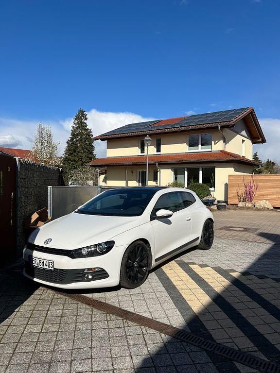 Gebraucht VW Scirocco 200 PS (147 kW) 2009 Weiß Coupé