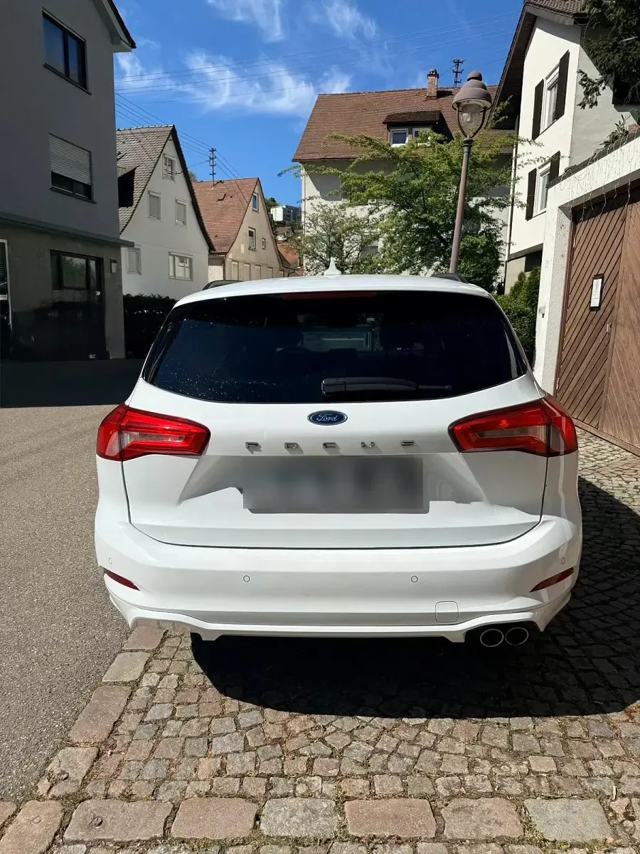 Gebraucht Ford Focus ST-Line 101 PS (74 kW) 2019 Weiß Kombi