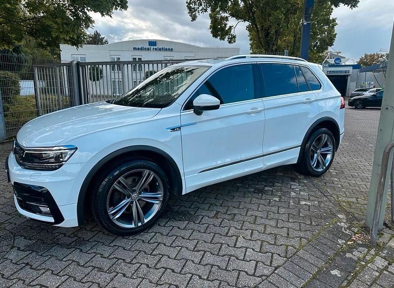 Weiß Gebraucht 2018 VW Tiguan R-line SUV | 28.700 € (Fairer Preis) - Bild 1/4