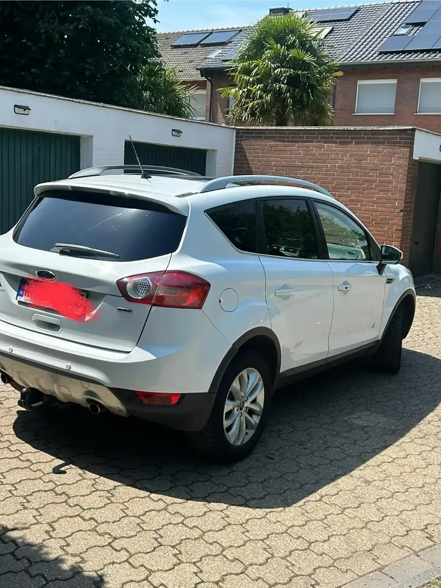 Gebraucht Ford Kuga 165 PS (121 kW) 2011 Weiß SUV