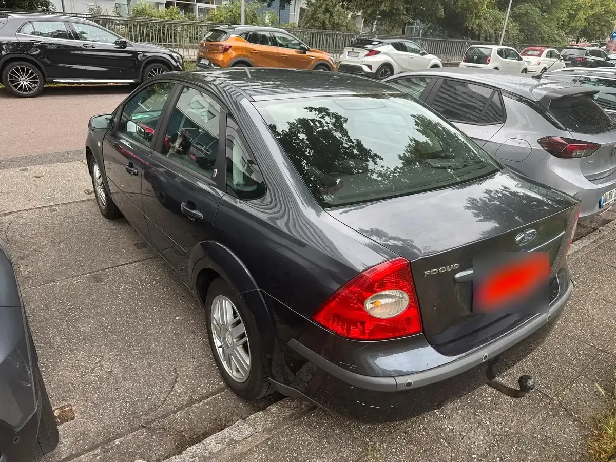 Gebraucht Ford Focus 101 PS (74 kW) 2006 Grau Limousine
