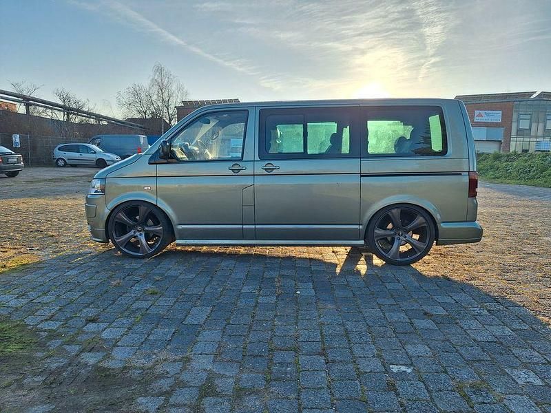 Usata VW Multivan Highline 174 CV (127 kW) 2003 Verde Monovolume