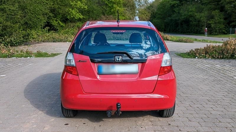 Second-hand Honda Jazz 100 CP (73 kW) 2009 Roșu Hatchback