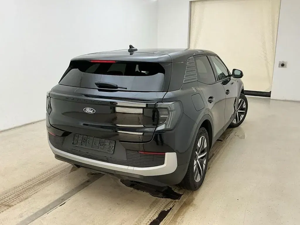 Second-hand Ford Explorer Extended Range 210 kW (286 CP) 2025 Negru SUV