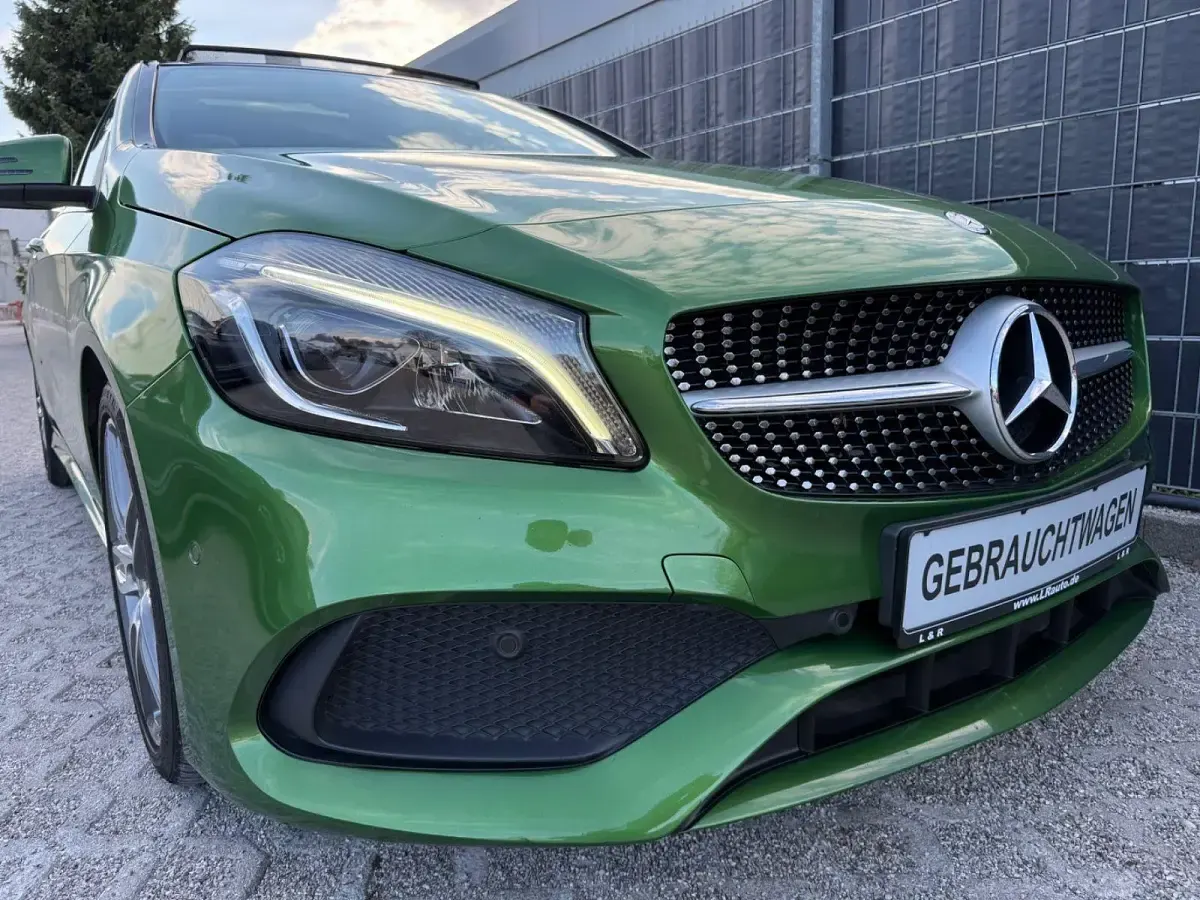 Gebraucht Mercedes A180 AMG line 122 PS (89 kW) 2016 Grün Limousine
