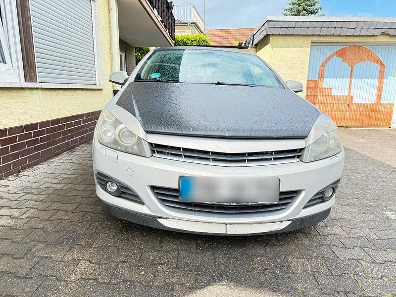 Gebraucht Opel Astra GTC 105 PS (77 kW) 2005 Andere farben Coupé