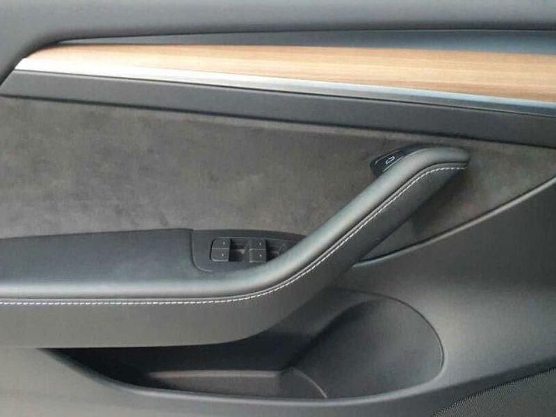 Gebraucht Tesla Model 3 Long Range AWD 366 kW (498 PS) 2022 Solid black Limousine