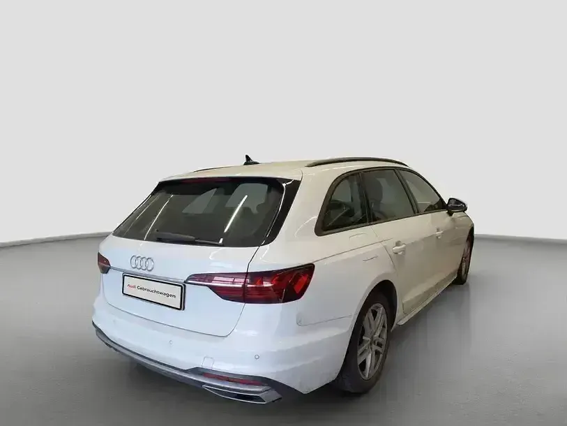Używany Audi A4 Advanced Plus 150 KM (110 kW) 2024 Biały Kombi