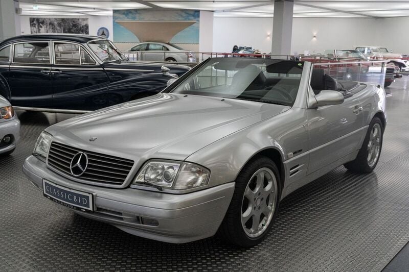 Brilliantsilber Gebraucht 2000 Mercedes SL320 Edition Cabrio | 36.900 € (Fairer Preis) - Bild 1/4
