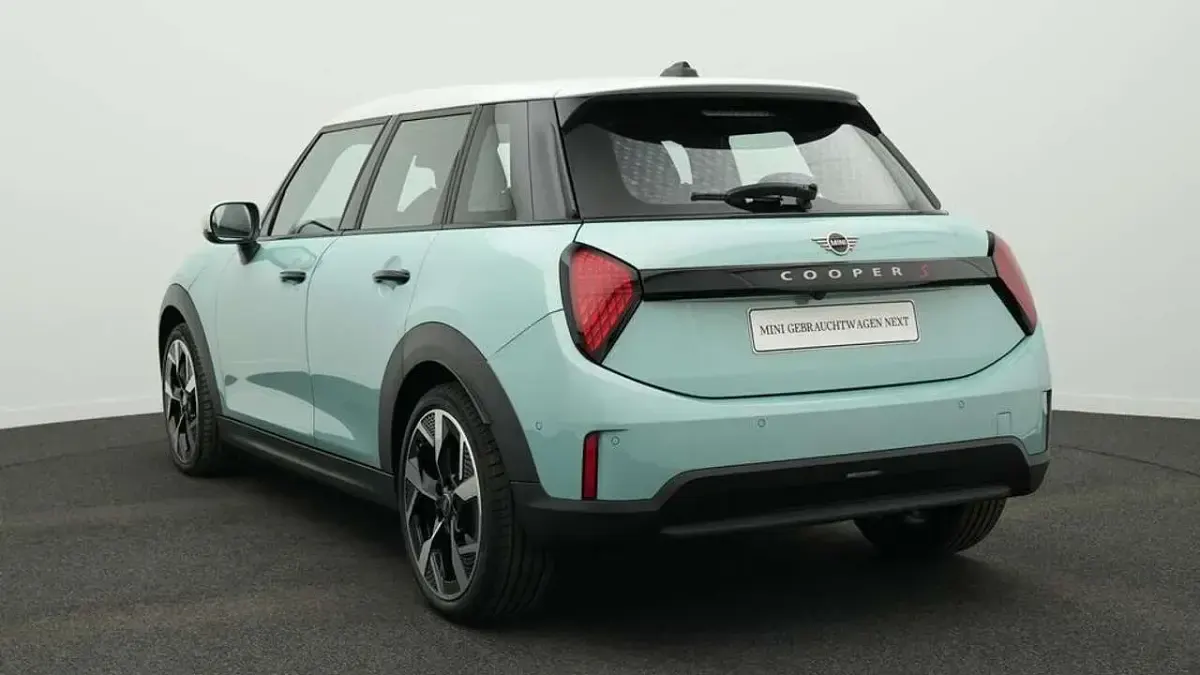 Gebraucht Mini Cooper S Classic 204 PS (150 kW) 2025 Grün Kleinwagen