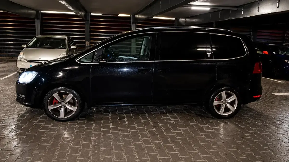 Gebraucht VW Sharan 170 PS (125 kW) 2012 Schwarz Van / Kleinbus