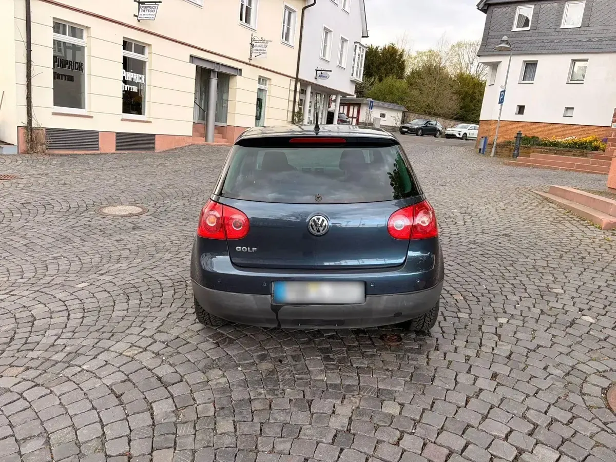 Usata VW Golf VI United 102 CV (75 kW) 2008 Blu Utilitaria