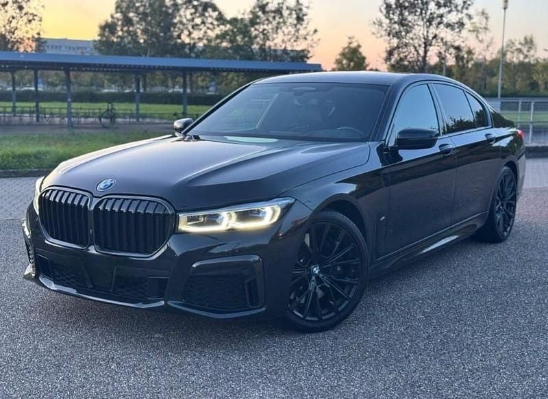 Gebraucht BMW 740 M Sport 340 PS (250 kW) 2022 Schwarz Limousine