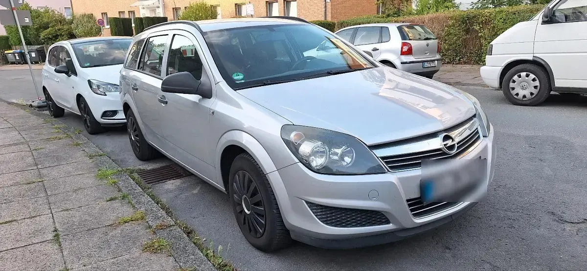 Gebraucht Opel Astra 116 PS (85 kW) 2009 Silber Kombi
