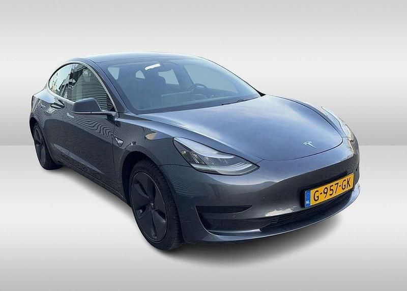 Gebraucht Tesla Model 3 Standard Range 225 kW (306 PS) 2019 Grau Limousine
