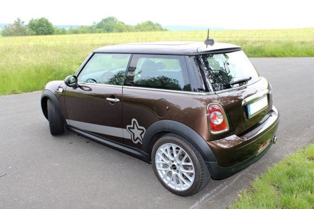 Gebraucht Mini Cooper D 112 PS (82 kW) 2010 Braun metallic Kleinwagen