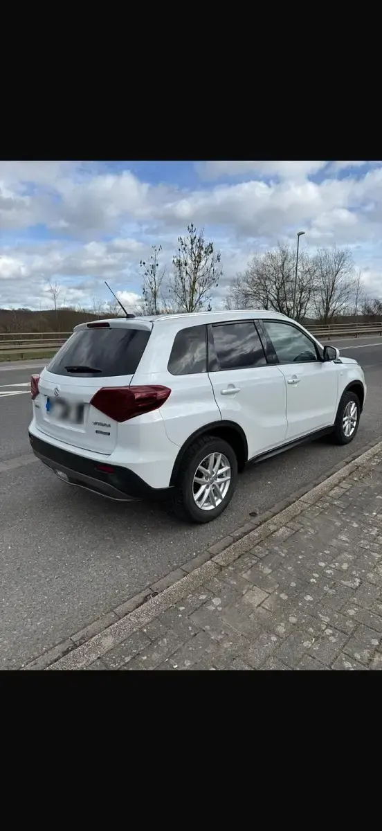 Gebraucht Suzuki Vitara Comfort 129 PS (94 kW) 2021 Weiß SUV