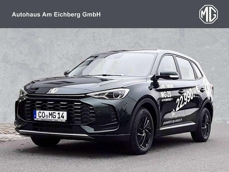 Grün Gebraucht 2024 MG ZS Limousine | 21.990 € - Bild 1/4
