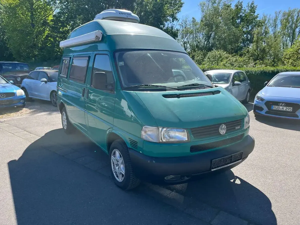 Second-hand VW Transporter 102 CP (75 kW) 1996 Verde Van