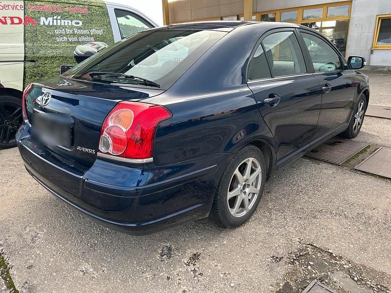 Gebraucht Toyota Avensis 129 PS (94 kW) 2007 Blau Limousine