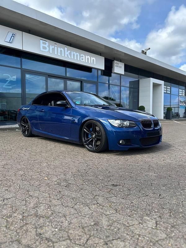 Blau Gebraucht 2009 BMW 330 Cabriolet M Performance Cabrio | 12.000 € - Bild 1/4