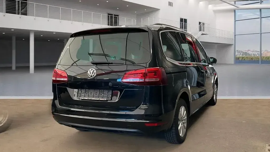 Gebraucht VW Sharan 150 PS (110 kW) 2019 Schwarz Van / Kleinbus