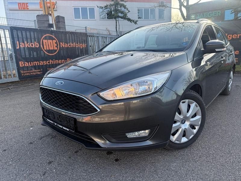 Gebraucht Ford Focus 125 PS (91 kW) 2015 Grau Kombi