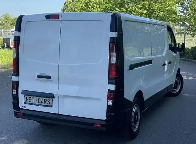 Gebraucht Renault Trafic 121 PS (88 kW) 2019 Weiß Van / Kleinbus