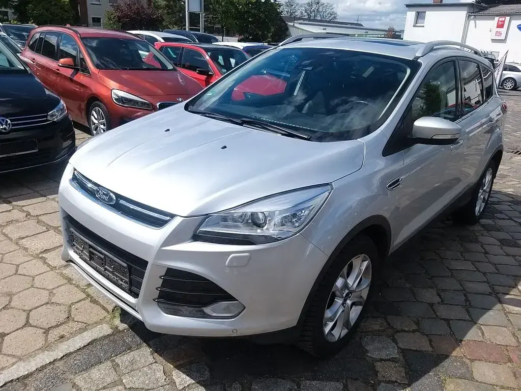 Gebraucht Ford Kuga Titanium 140 PS (102 kW) 2013 Silber SUV