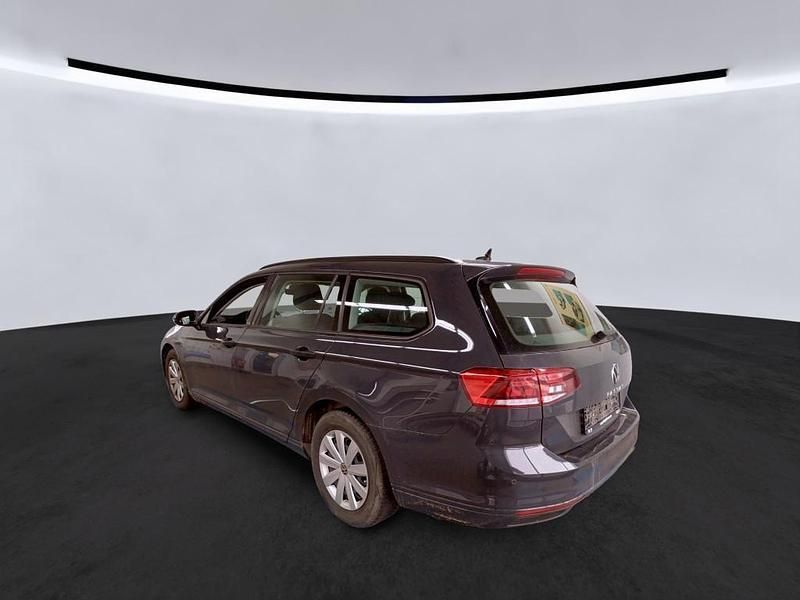 Gebraucht VW Passat 122 PS (89 kW) 2020 Grau Kombi