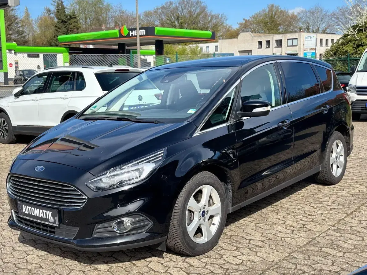 Gebraucht Ford S-MAX Titanium 150 PS (110 kW) 2019 Schwarz Van / Kleinbus