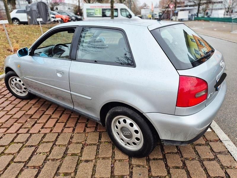 Gebraucht Audi A3 Sport 101 PS (74 kW) 1997 Silber Limousine