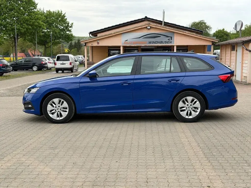 Second-hand Skoda Octavia Style 150 CP (110 kW) 2023 Albastru Break