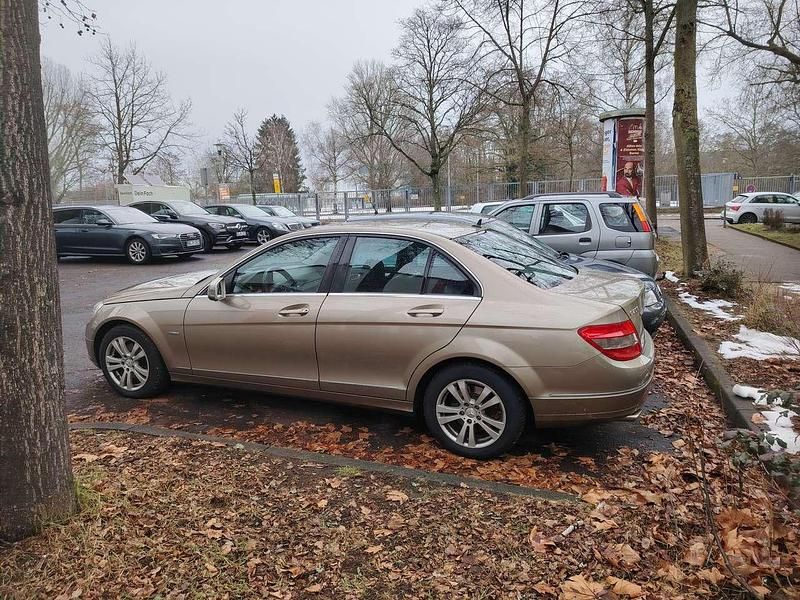 Gebraucht Mercedes C200 184 PS (135 kW) 2010 Gelb Limousine