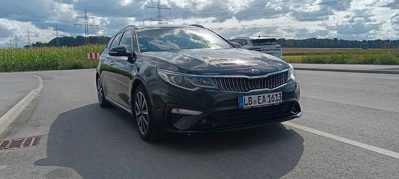 Schwarz Gebraucht 2019 Kia Optima Vision Kombi | 11.111 € (Superpreis) - Bild 1/4