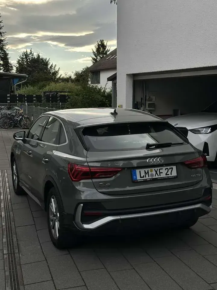 Gebraucht Audi Q3 150 PS (110 kW) 2024 Grau SUV