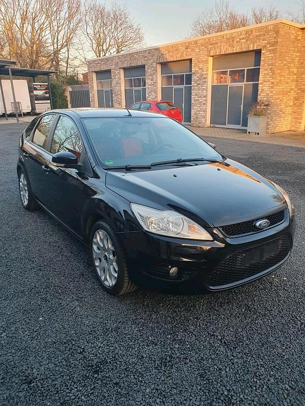 Gebraucht Ford Focus 105 PS (77 kW) 2008 Schwarz Limousine