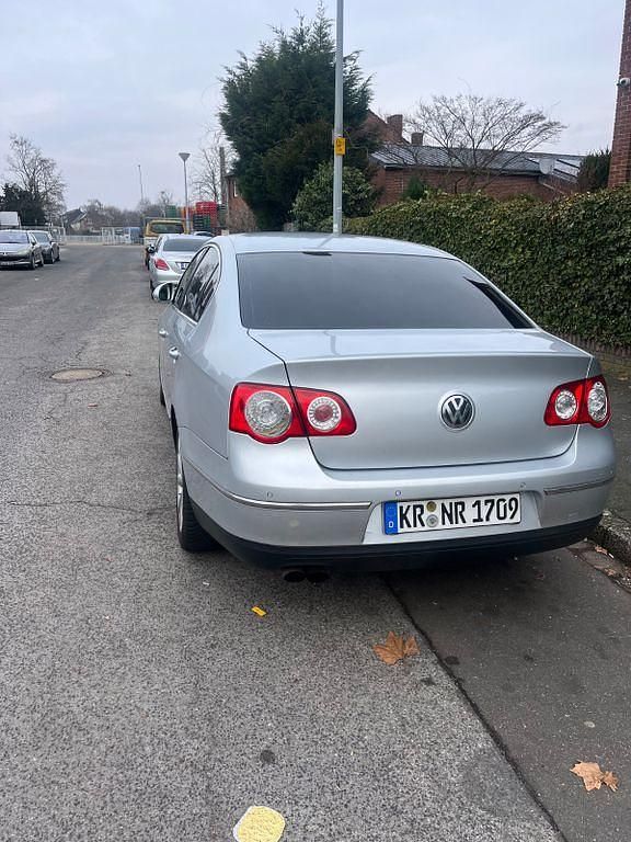 Gebraucht VW Passat Highline 150 PS (110 kW) 2006 Silber Limousine