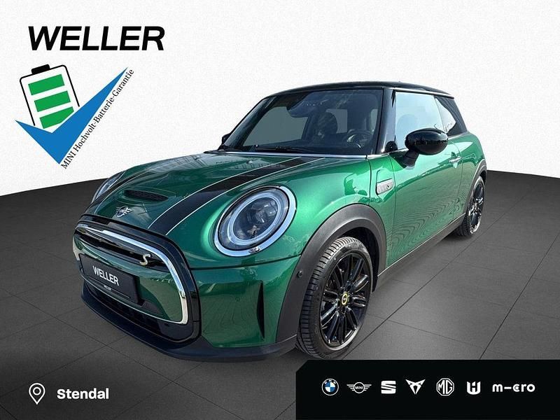 British racing green (dunkelgrün) Gebraucht 2023 Mini Cooper SE Kleinwagen | 21.450 € (Fairer Preis) - Bild 1/3